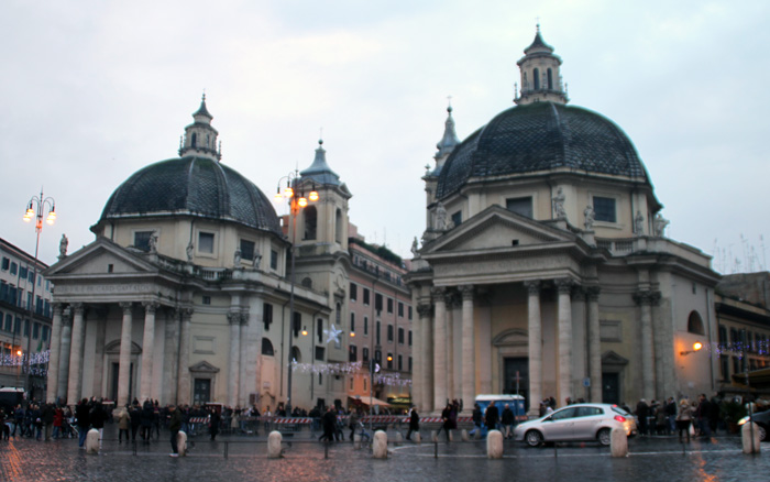 iglesias en la piazza del Popolo en Roma