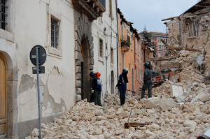 Consecuencias del terremoto de Italia en 2009