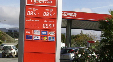 Los precios de la gasolina se dan con tres decimales